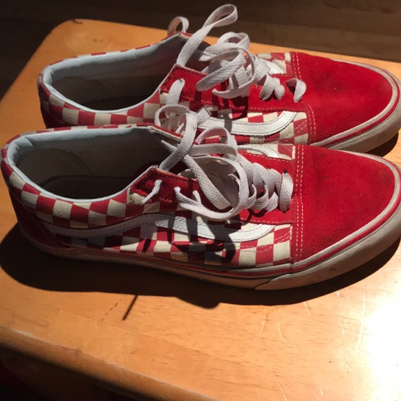 Checker Vans - Picture 2 of 4